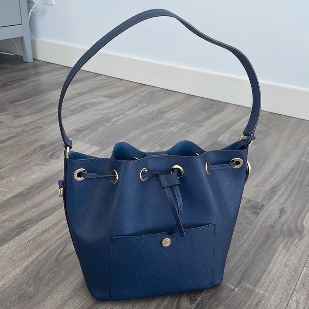 Michael Kors Navy Bucket Bag